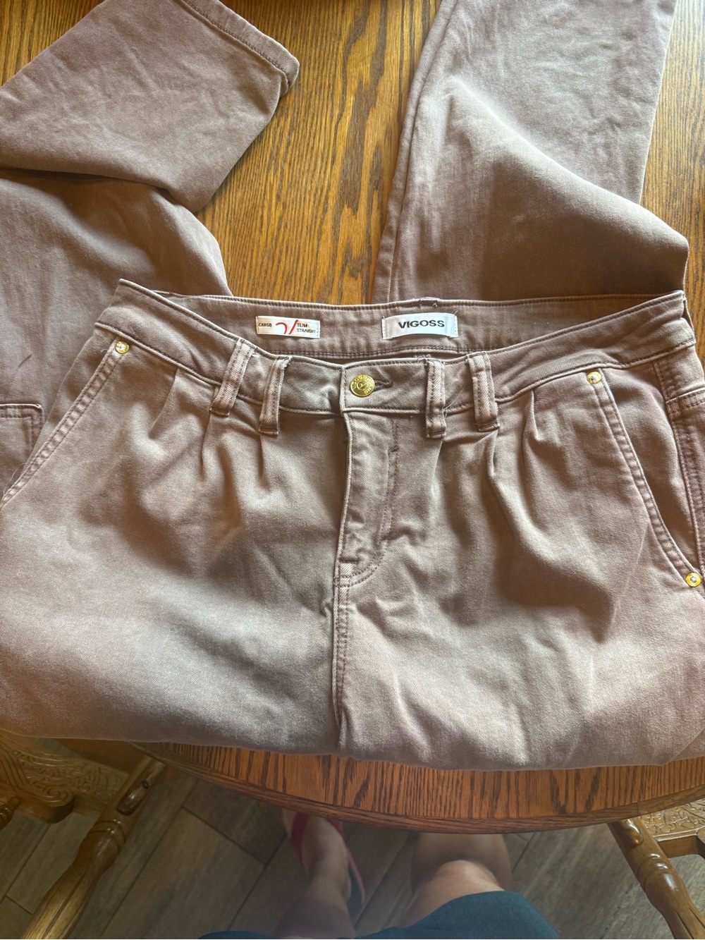 Vigoss women’s Brown Pleated Front cargo pants